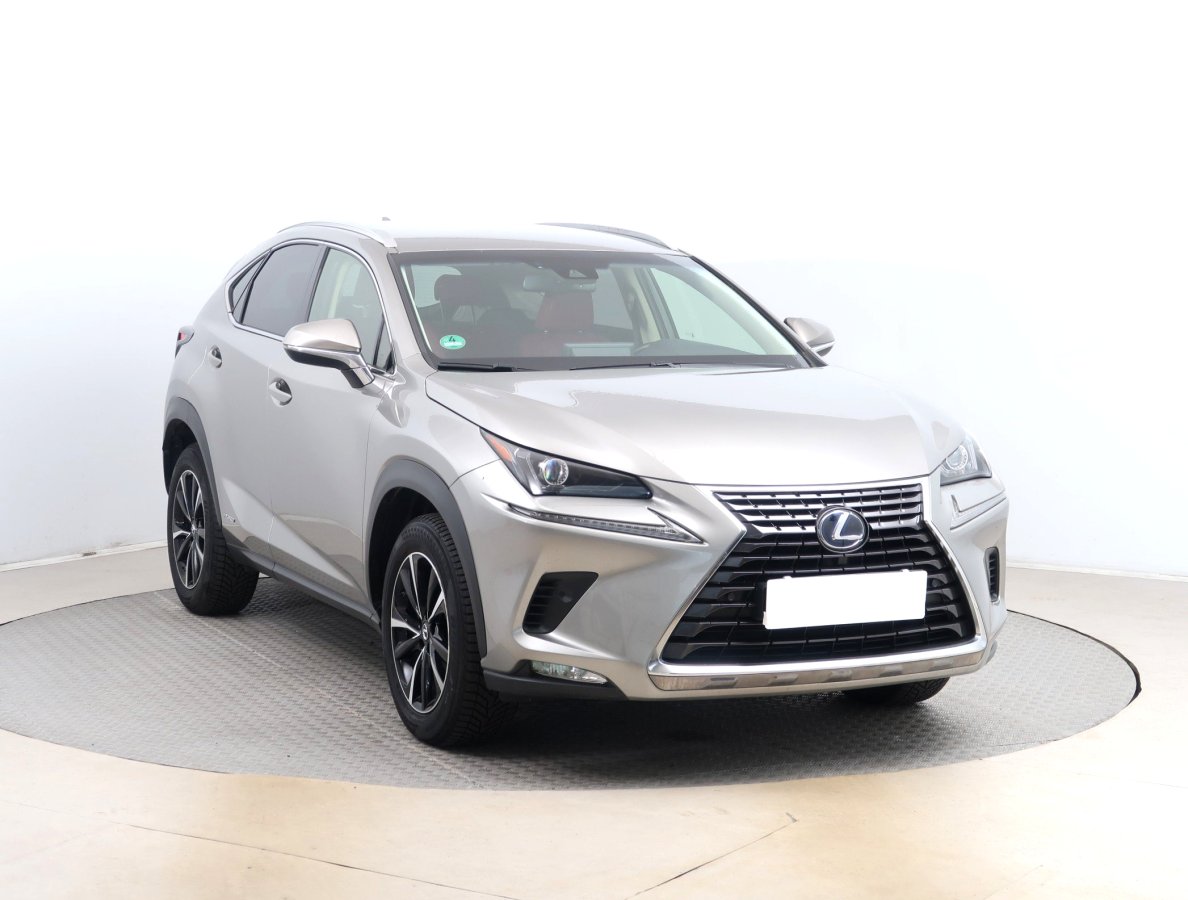 Lexus NX, 2018 - celkový pohled