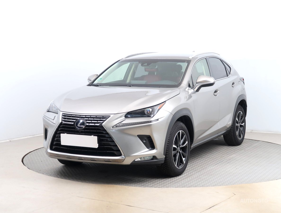 Lexus NX, 2018 - pohled č. 3