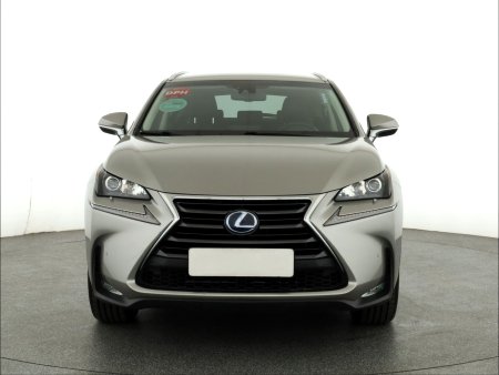 Lexus NX, 2017 - pohled č. 2