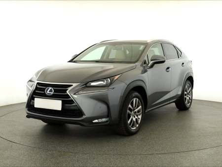 Lexus NX, 2015 - pohled č. 3
