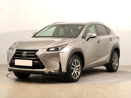 Lexus NX, 2016 - pohled č. 3