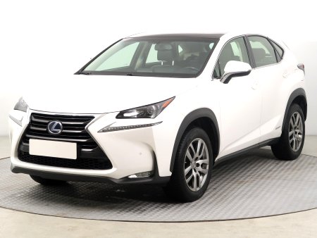 Lexus NX, 2016 - pohled č. 3