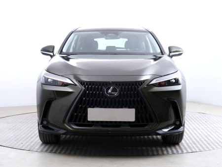 Lexus NX, 2024 - pohled č. 2