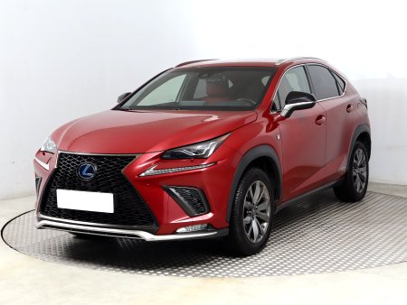 Lexus NX, 2019 - pohled č. 3