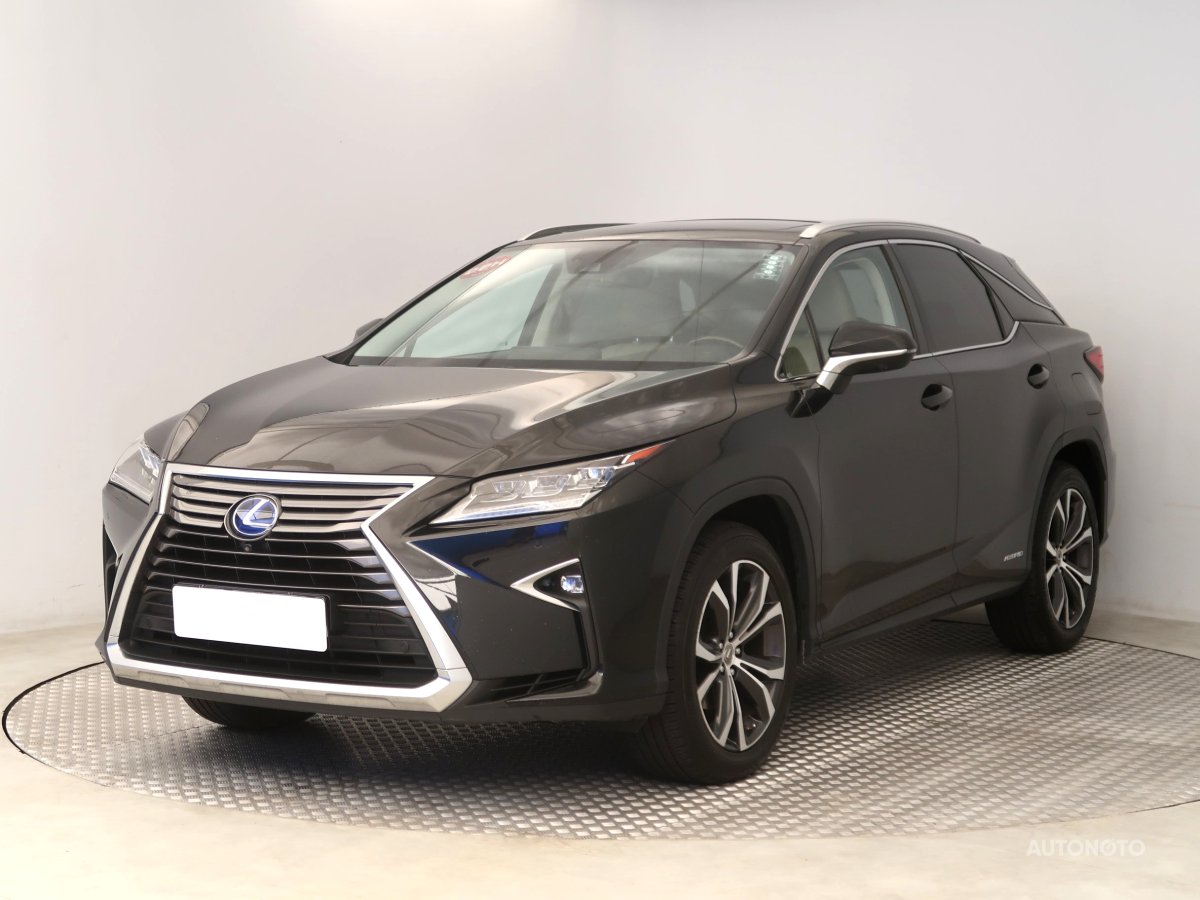 Lexus RX, 2018 - pohled č. 3