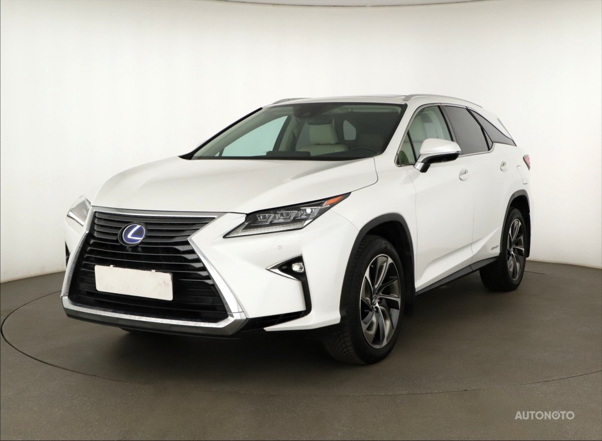 Lexus RX, 2018 - pohled č. 3