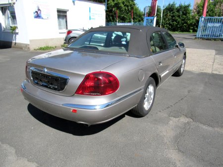 Lincoln Continental, 1999 - pohled č. 6