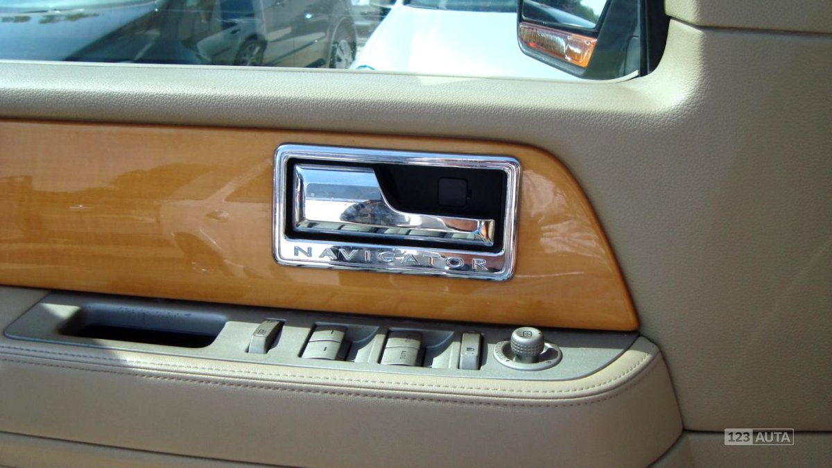 Lincoln Navigator, 2009 - pohled č. 12