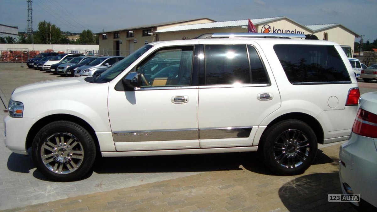 Lincoln Navigator, 2009 - pohled č. 4