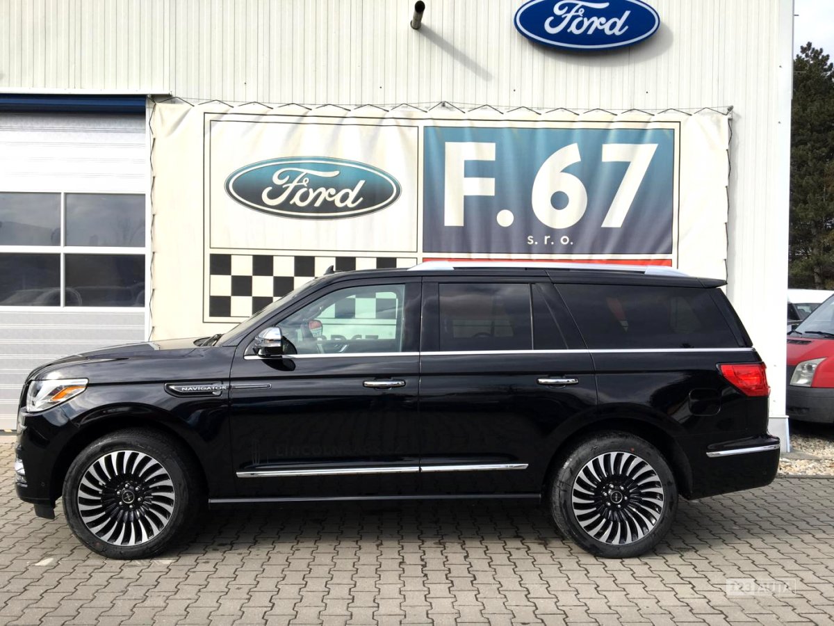 Lincoln Navigator, 2019 - pohled č. 3