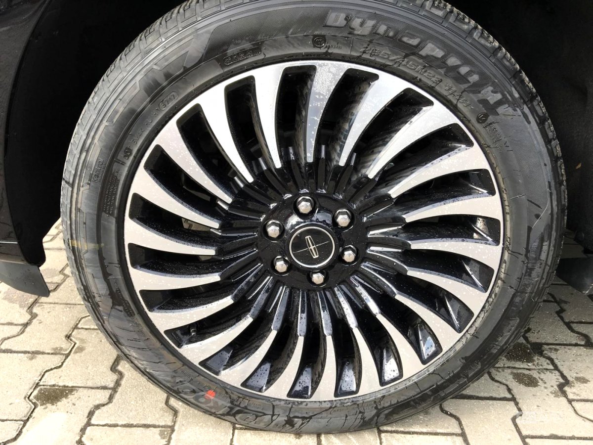 Lincoln Navigator, 2019 - pohled č. 8