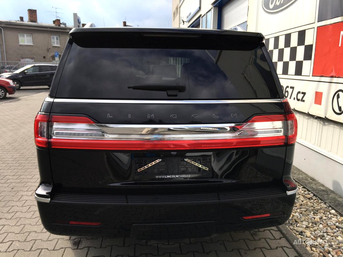 Lincoln Navigator, 2018 - pohled č. 5