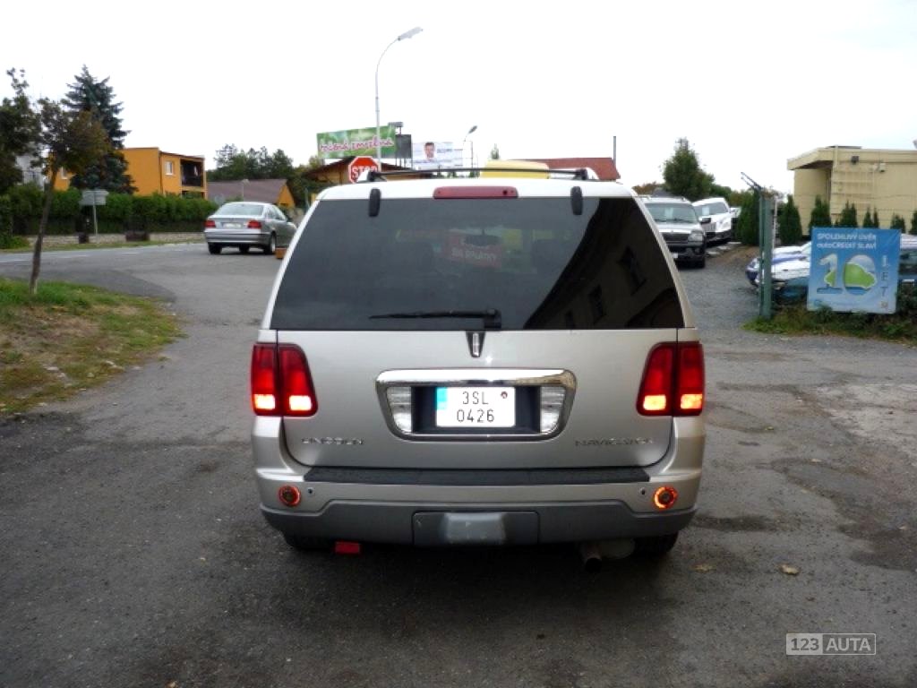 Lincoln Navigator, 2004 - pohled č. 5