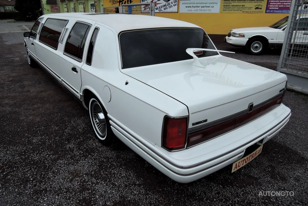 Lincoln Town Car, 1993 - pohled č. 7