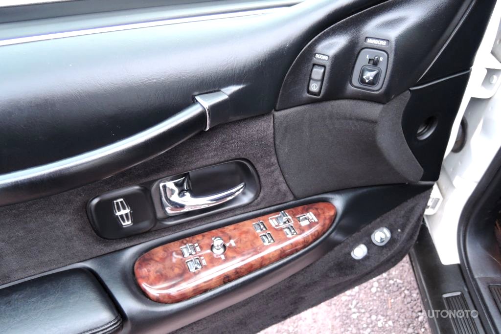 Lincoln Town Car, 1995 - pohled č. 10