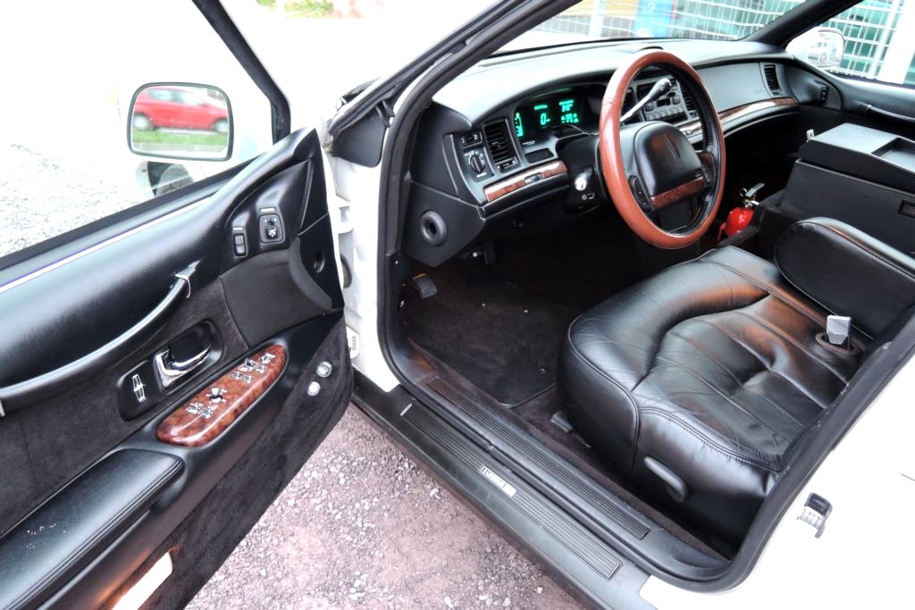 Lincoln Town Car, 1995 - pohled č. 8