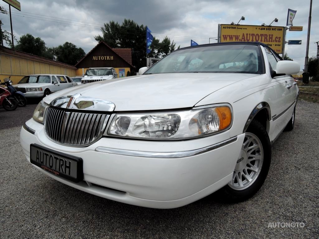 Lincoln Town Car, 1998 - celkový pohled