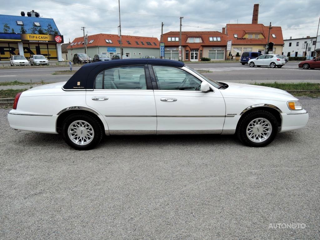 Lincoln Town Car, 1998 - pohled č. 5