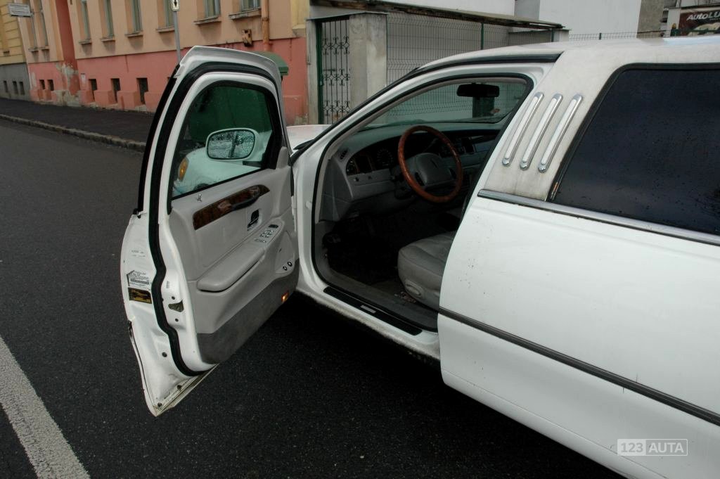 Lincoln Town Car, 1998 - pohled č. 10