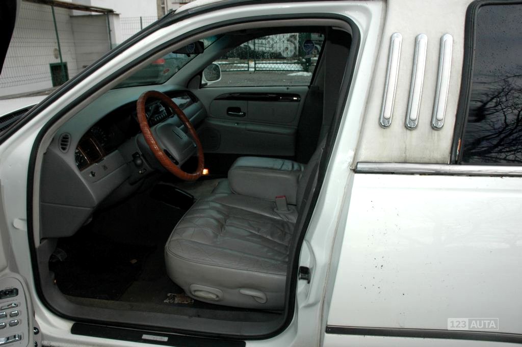 Lincoln Town Car, 1998 - pohled č. 11
