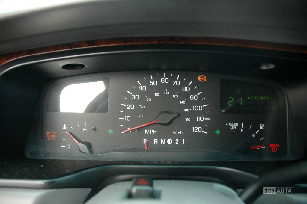 Lincoln Town Car, 1998 - pohled č. 14