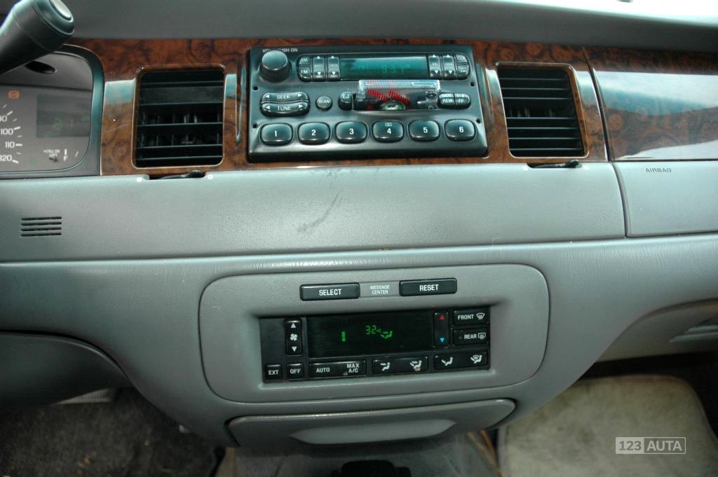Lincoln Town Car, 1998 - pohled č. 15