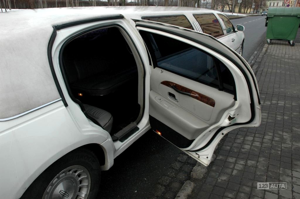 Lincoln Town Car, 1998 - pohled č. 18