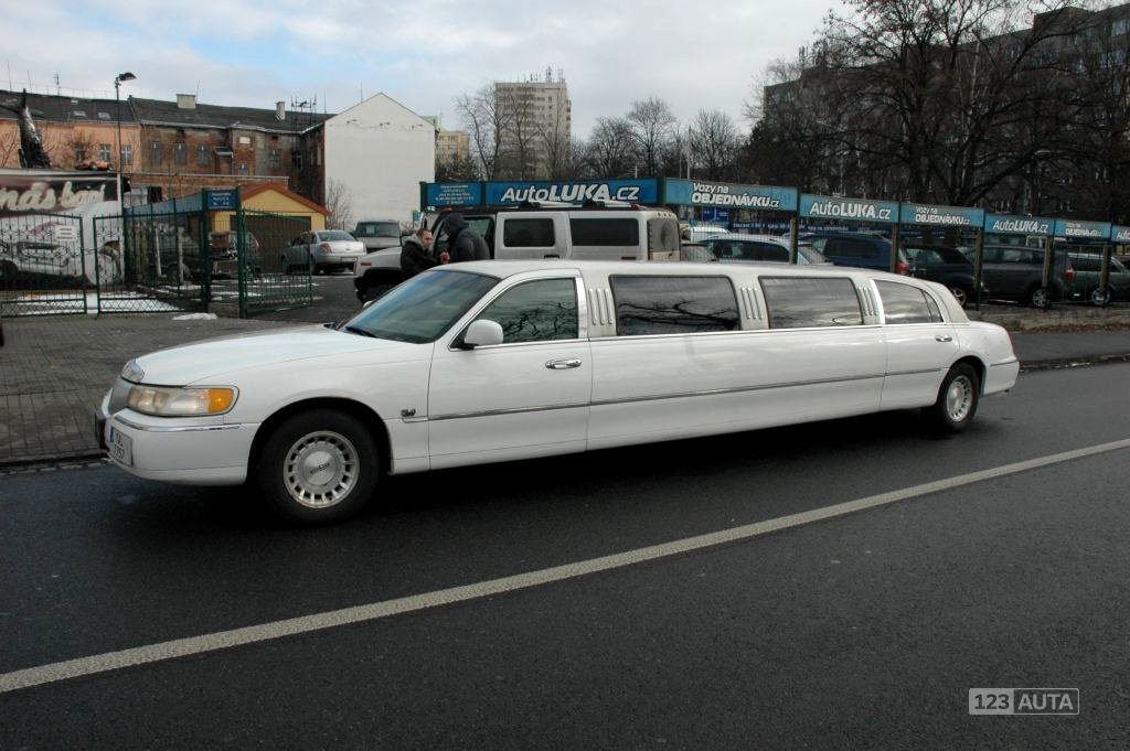 Lincoln Town Car, 1998 - pohled č. 3