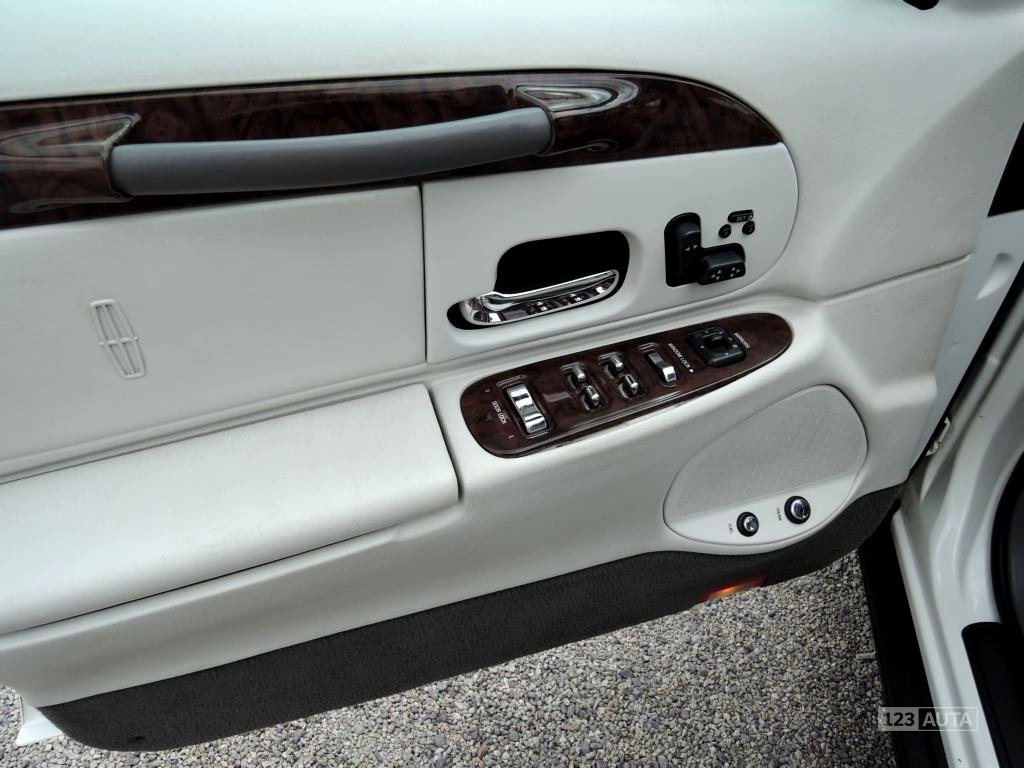 Lincoln Town Car, 1998 - pohled č. 10
