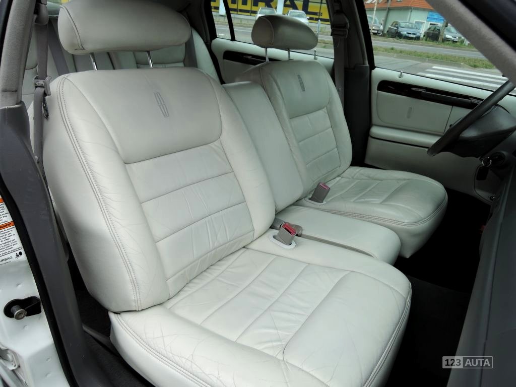 Lincoln Town Car, 1998 - pohled č. 25