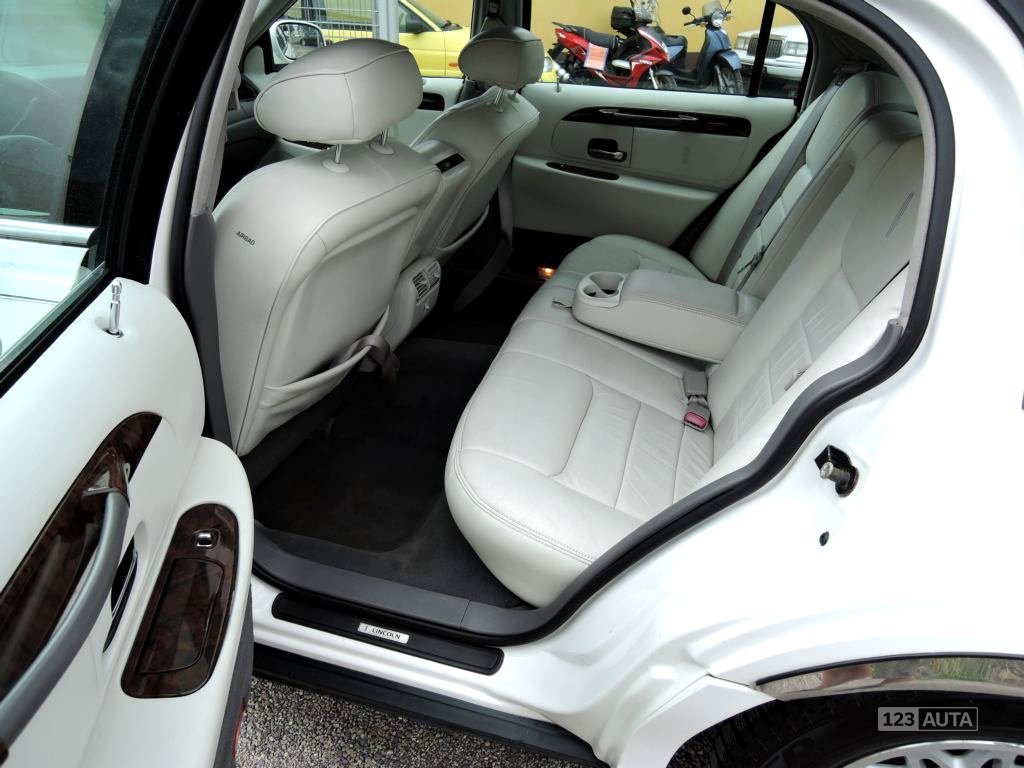 Lincoln Town Car, 1998 - pohled č. 30