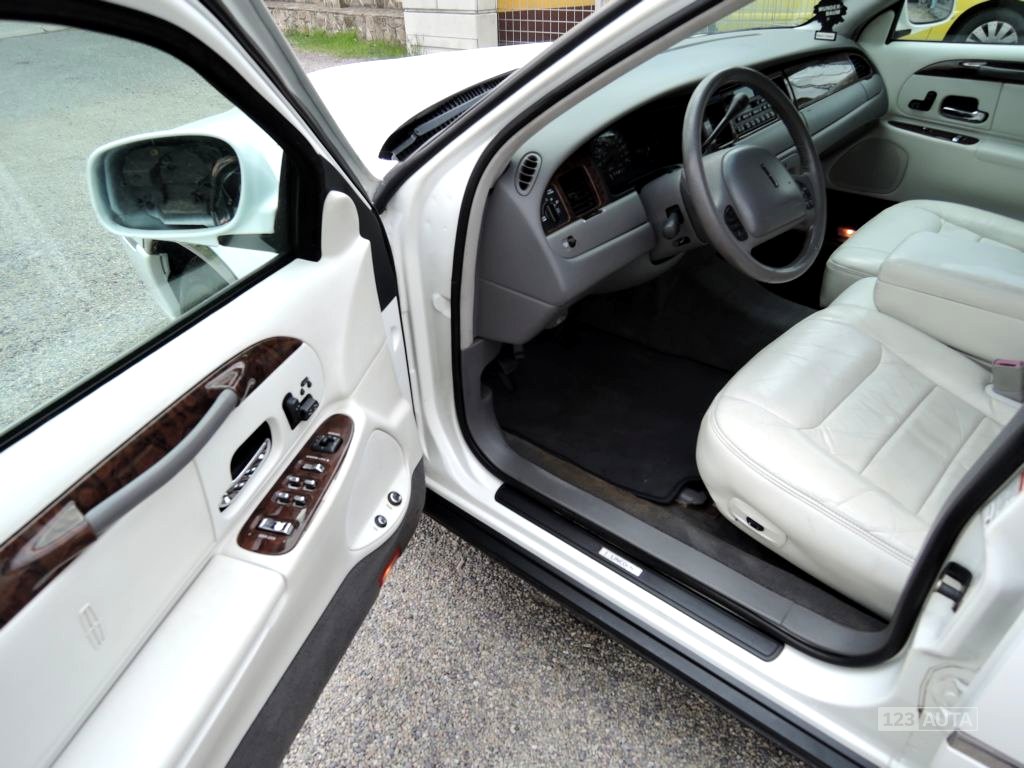 Lincoln Town Car, 1998 - pohled č. 8