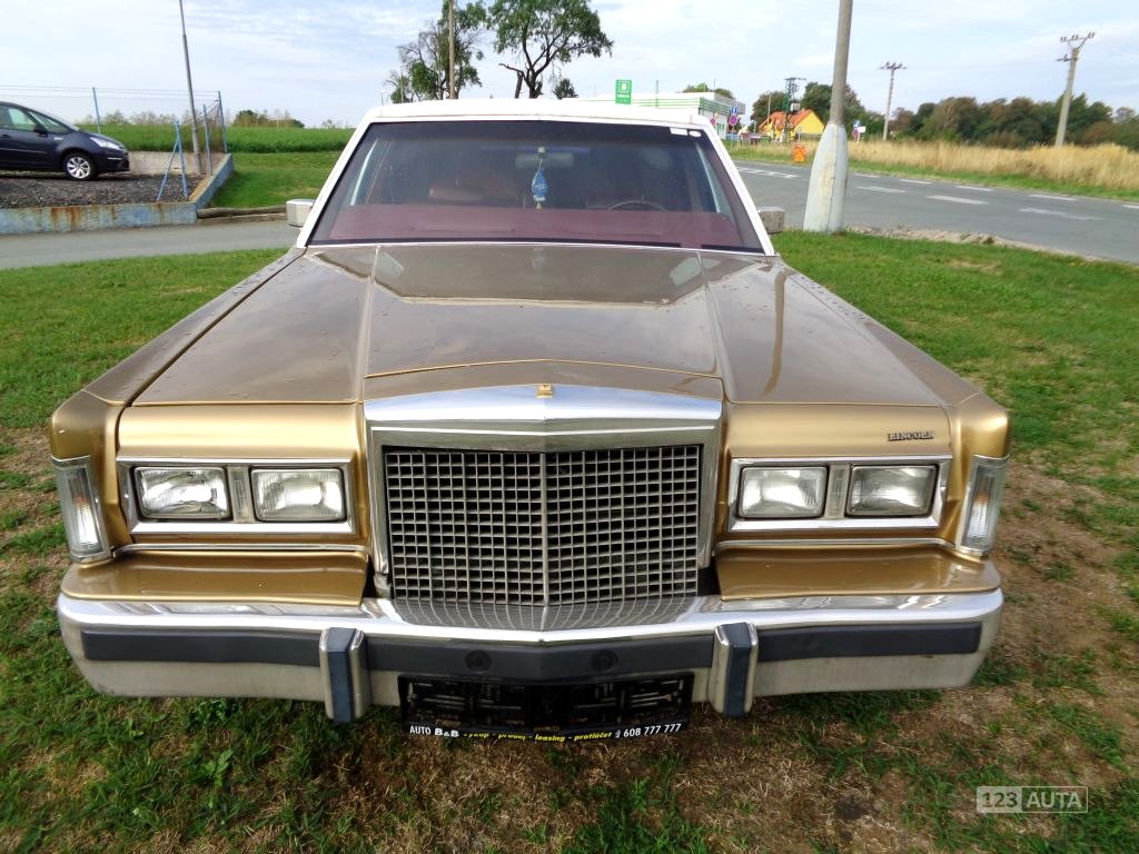 Lincoln Town Car, 1986 - pohled č. 2