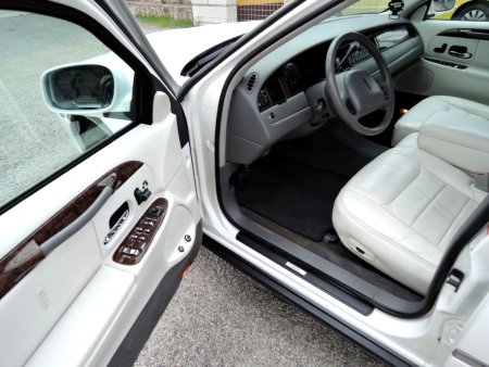 Lincoln Town Car, 1998 - pohled č. 8