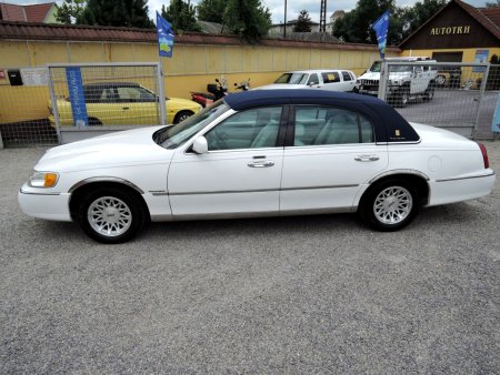 Lincoln Town Car, 1998 - pohled č. 4