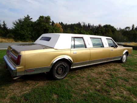 Lincoln Town Car, 1986 - pohled č. 4