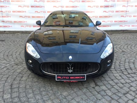 Maserati GranTurismo 4.2 V8 298kW M145 1.majitel