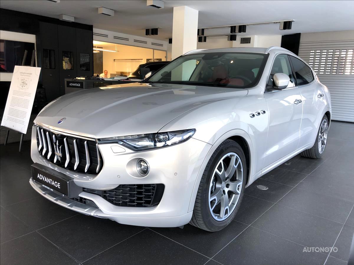 Maserati Levante, 2017 - celkový pohled