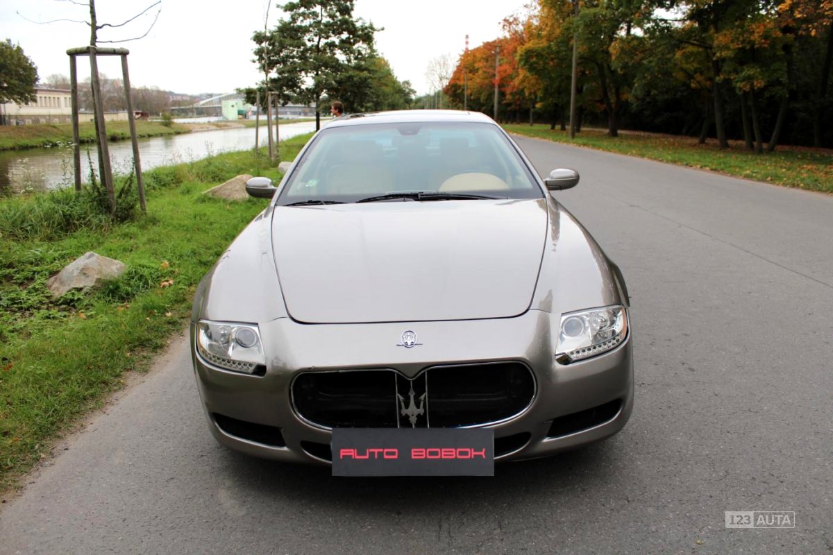 Maserati Quattroporte, 2005 - celkový pohled