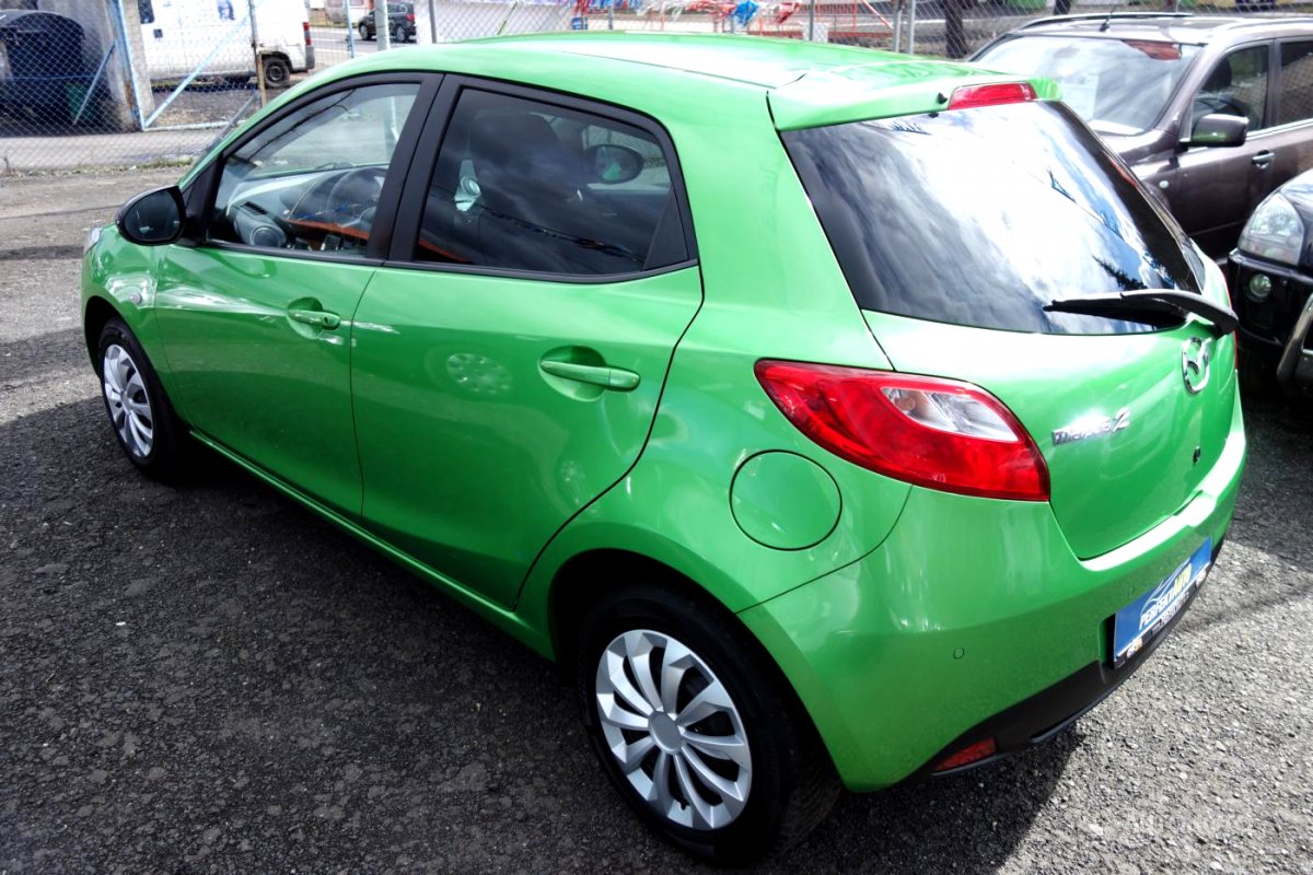 Mazda 2, 2013 - pohled č. 3