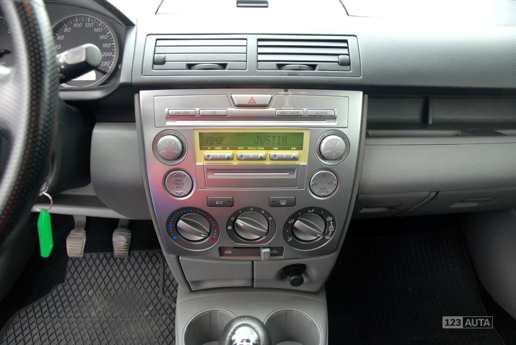 Mazda 2, 2004 - pohled č. 11