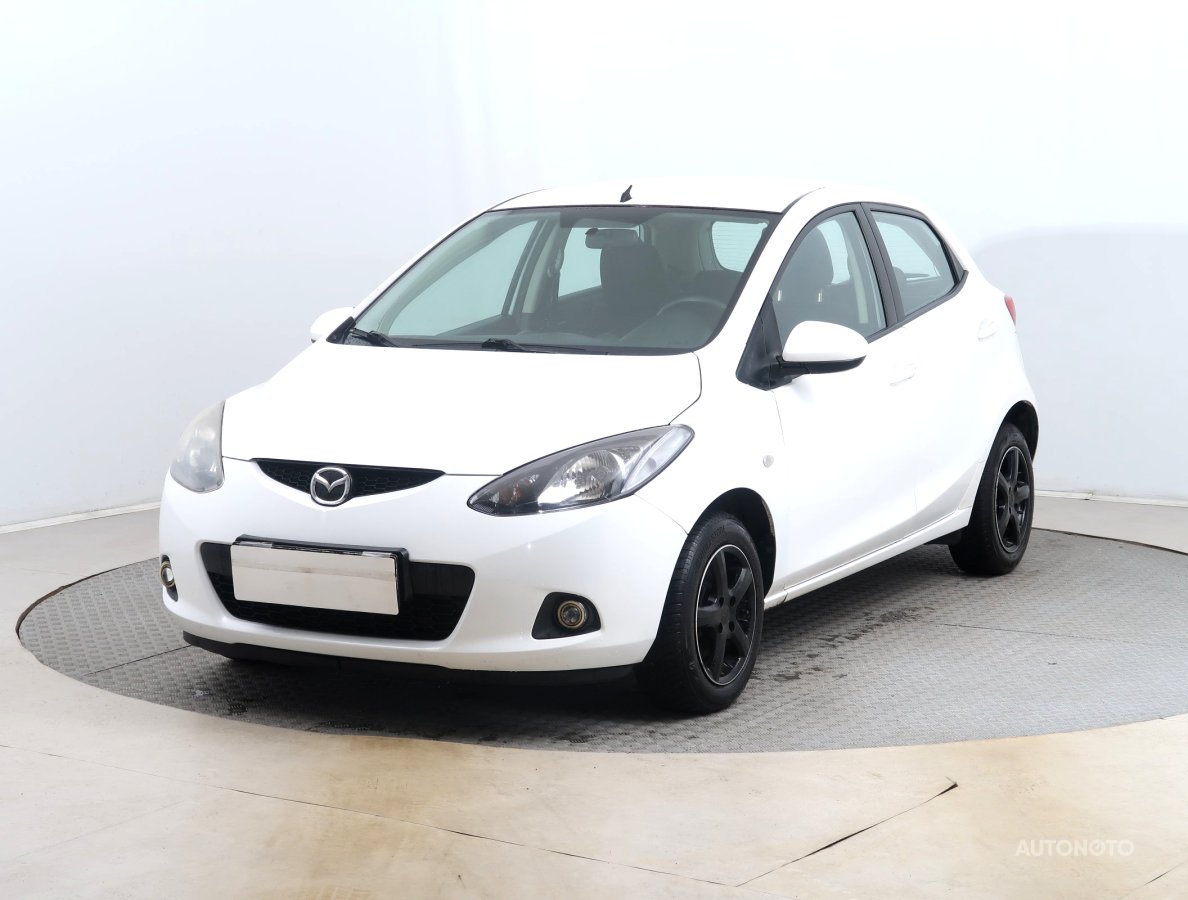 Mazda 2, 2010 - pohled č. 3