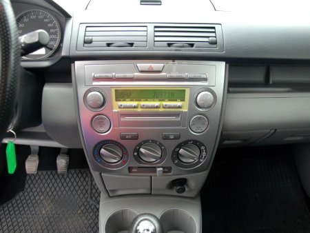 Mazda 2, 2004 - pohled č. 11