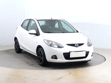 Mazda 2, 2010