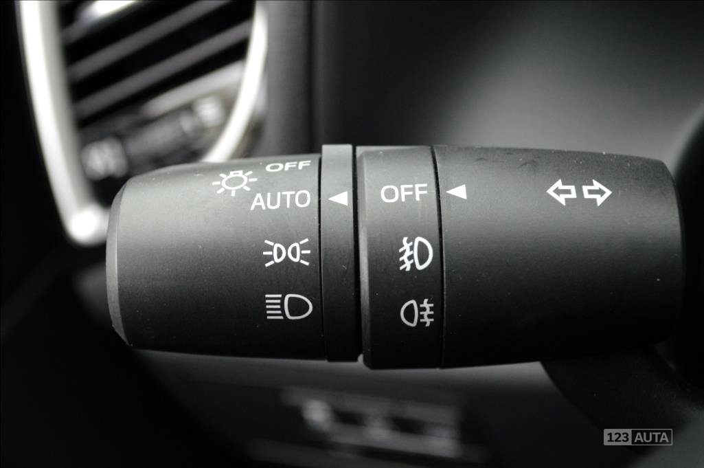 Mazda 3, 2015 - pohled č. 9