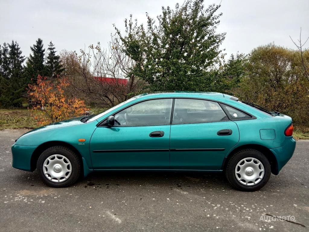 Mazda 323, 1995 - pohled č. 2