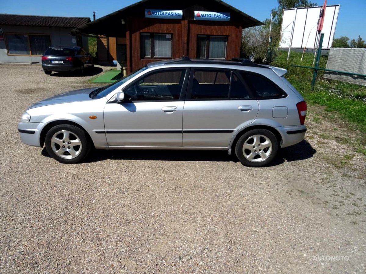 Mazda 323, 2000 - pohled č. 2