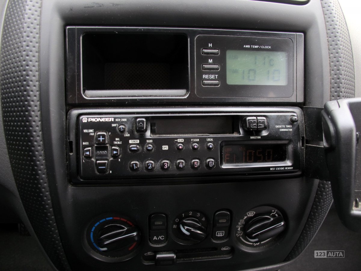 Mazda 323, 2000 - pohled č. 13