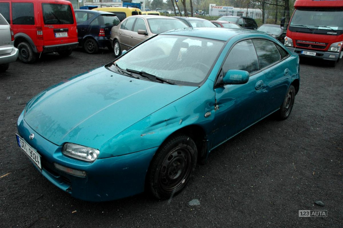 Mazda 323, 1995 - pohled č. 2