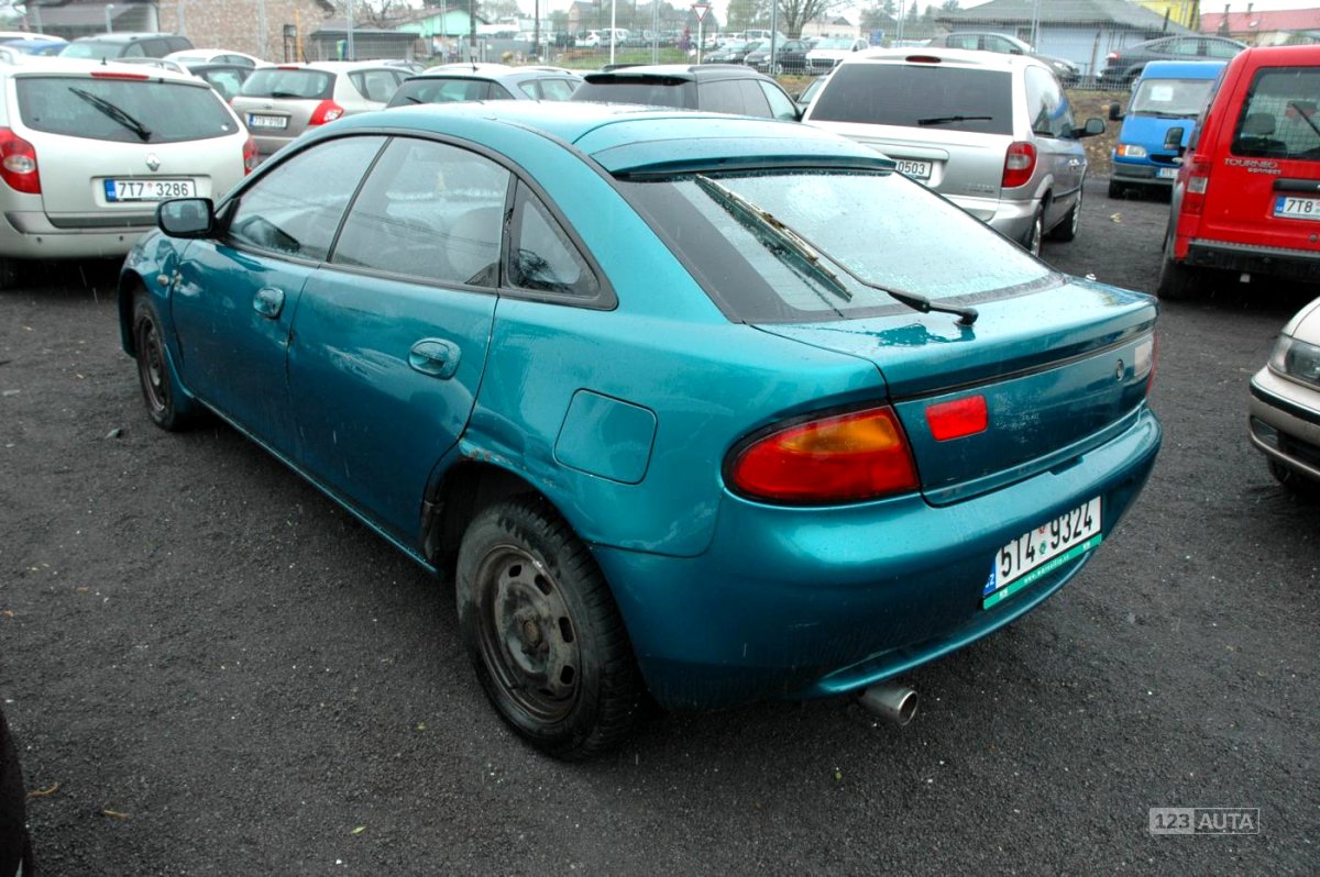 Mazda 323, 1995 - pohled č. 3